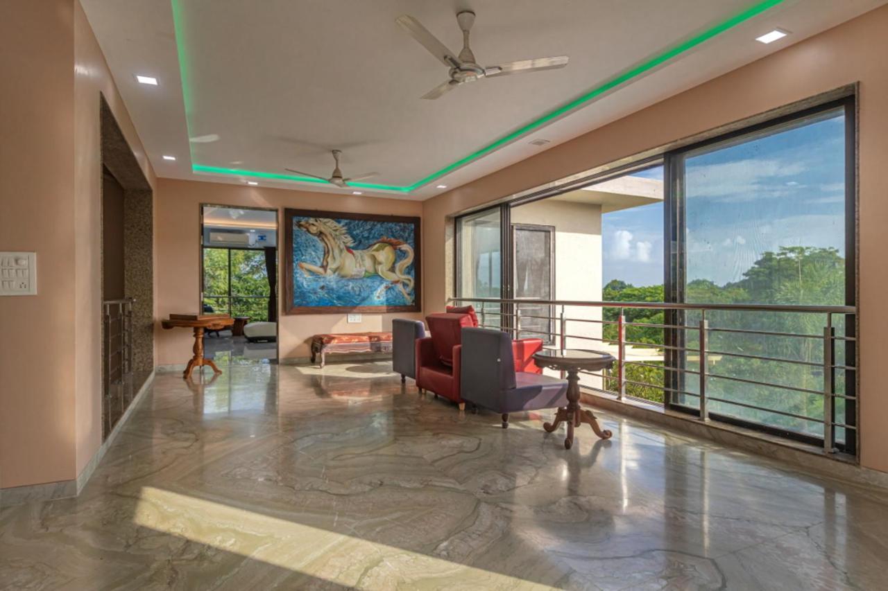 Saffronstays Aura, Alibaug - Luxury Pool Villa With A Game Room And Spacious Lawn Alībāg Buitenkant foto