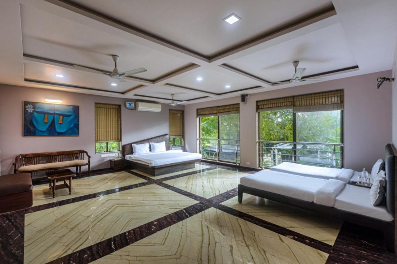 Saffronstays Aura, Alibaug - Luxury Pool Villa With A Game Room And Spacious Lawn Alībāg Buitenkant foto