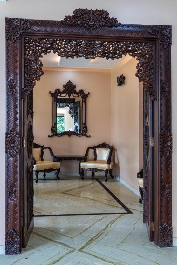 Saffronstays Aura, Alibaug - Luxury Pool Villa With A Game Room And Spacious Lawn Alībāg Buitenkant foto