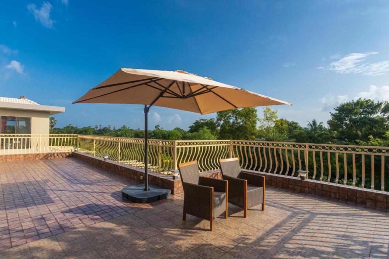 Saffronstays Aura, Alibaug - Luxury Pool Villa With A Game Room And Spacious Lawn Alībāg Buitenkant foto